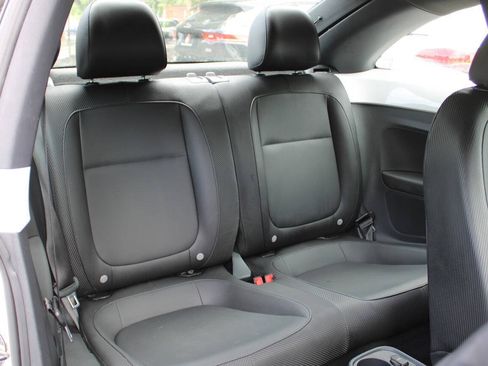 Used 2012 Volkswagen Beetle 2.5 FWD image 29