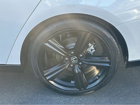 Used 2023 Honda Accord Sport image 38