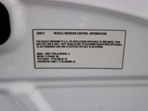 Used 2023 Tesla Model 3 Standard Range image 29