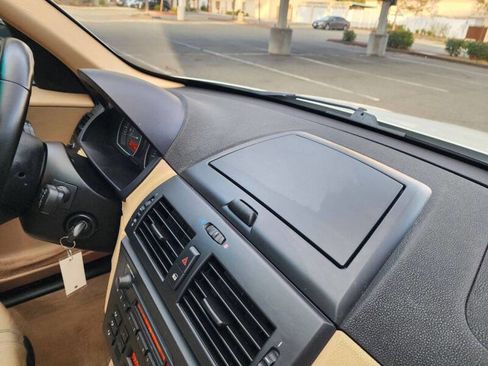 Used 2007 BMW X3 3.0si image 14