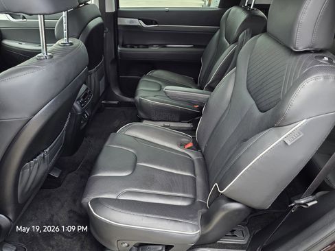 Used 2024 Hyundai Palisade SEL w/ Premium Package FWD image 16