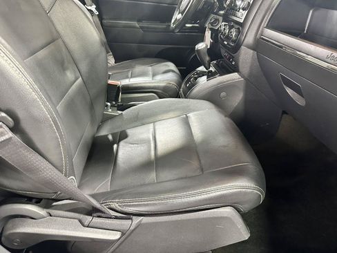 Used 2016 Jeep Patriot High Altitude AWD/4WD image 41
