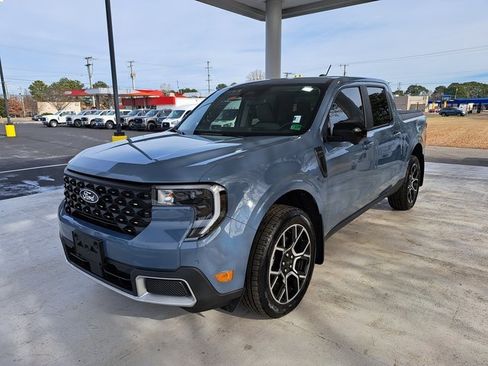 Used 2025 Ford Maverick Lariat w/ 4K Tow Package image 3