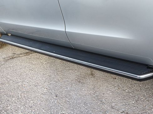 Used 2022 Ford Expedition XLT image 13