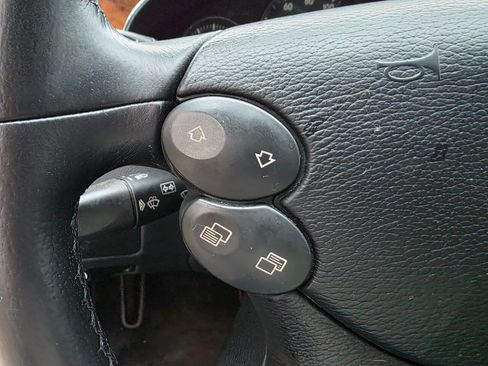 Used 2006 Mercedes-Benz CLS 500 w/ AMG Sport Pkg image 18