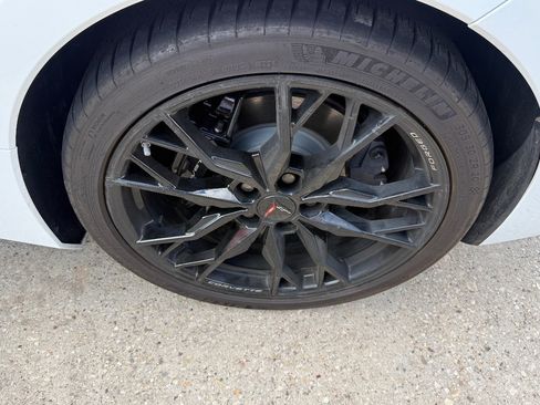 Used 2025 Chevrolet Corvette Stingray Premium Cpe w/ Stealth Interior Trim Package RWD image 11