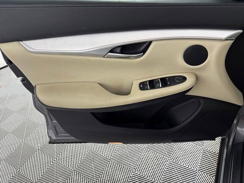 Used 2020 INFINITI QX50 Luxe w/ Navigation Package image 10