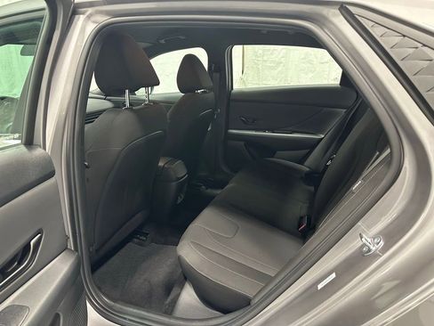Used 2025 Hyundai Elantra Sport image 36