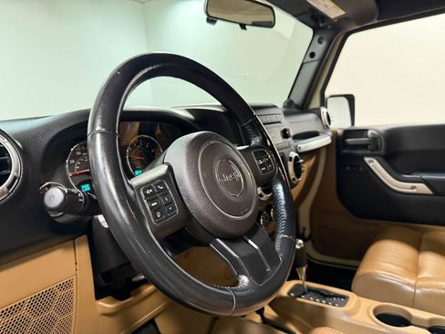 Used 2011 Jeep Wrangler Sahara w/ Connectivity Group AWD/4WD image 73