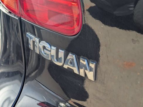Used 2016 Volkswagen Tiguan S FWD image 6