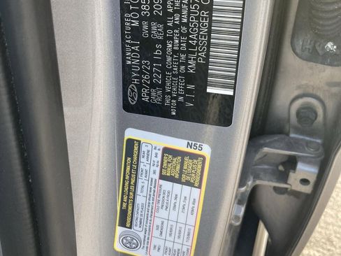 Used 2023 Hyundai Elantra SE FWD image 11