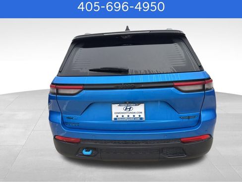 Used 2022 Jeep Grand Cherokee Trailhawk w/ Luxury Tech Group III image 11