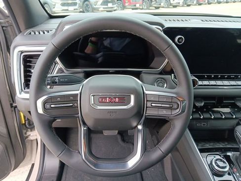 New 2026 GMC Canyon Elevation image 9