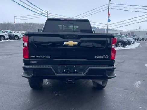 Used 2023 Chevrolet Silverado 3500 High Country w/ Z71 Off-Road Package image 4