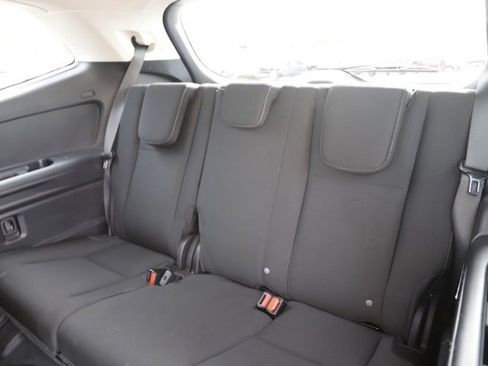 Used 2024 Subaru Ascent Premium w/ Convenience Package image 19