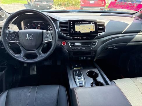 Used 2025 Honda Passport TrailSport image 24