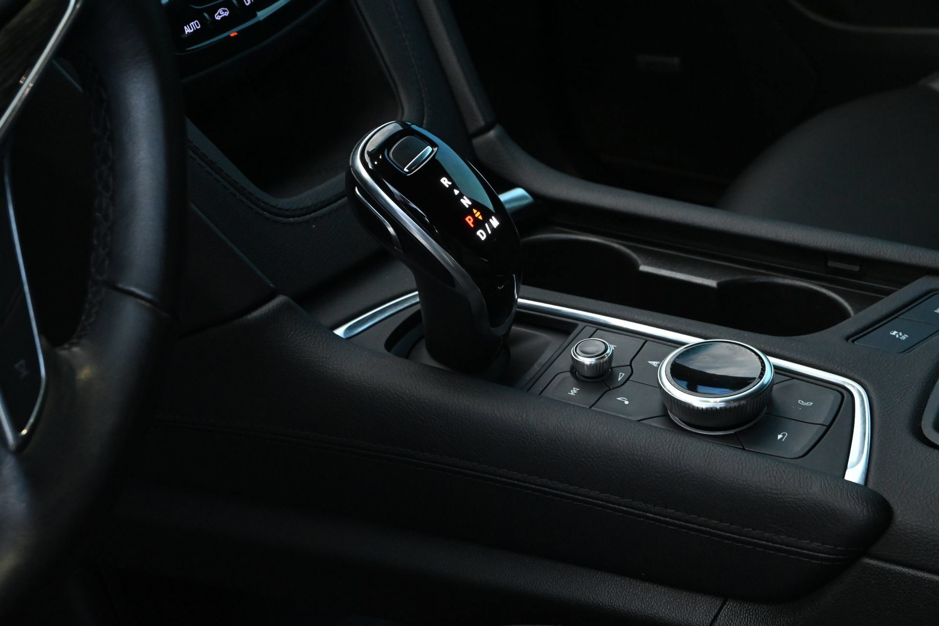 Certified 2023 Cadillac XT5 Premium Luxury FWD image 14