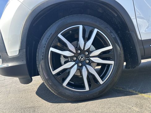 Used 2022 Honda Pilot Touring image 12