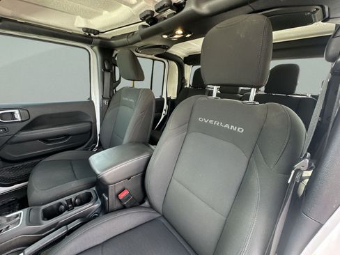 Used 2021 Jeep Gladiator Overland AWD/4WD image 22