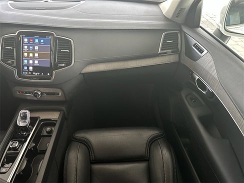 Used 2023 Volvo XC90 B6 Ultimate w/ Protection Package Premier image 39