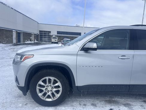 Used 2020 Chevrolet Traverse LT w/ LPO, Floor Liner Package image 4