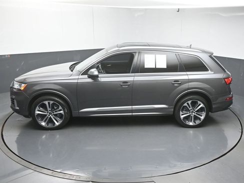 Used 2022 Audi Q7 3.0T Premium Plus w/ Premium Plus Package AWD/4WD image 46