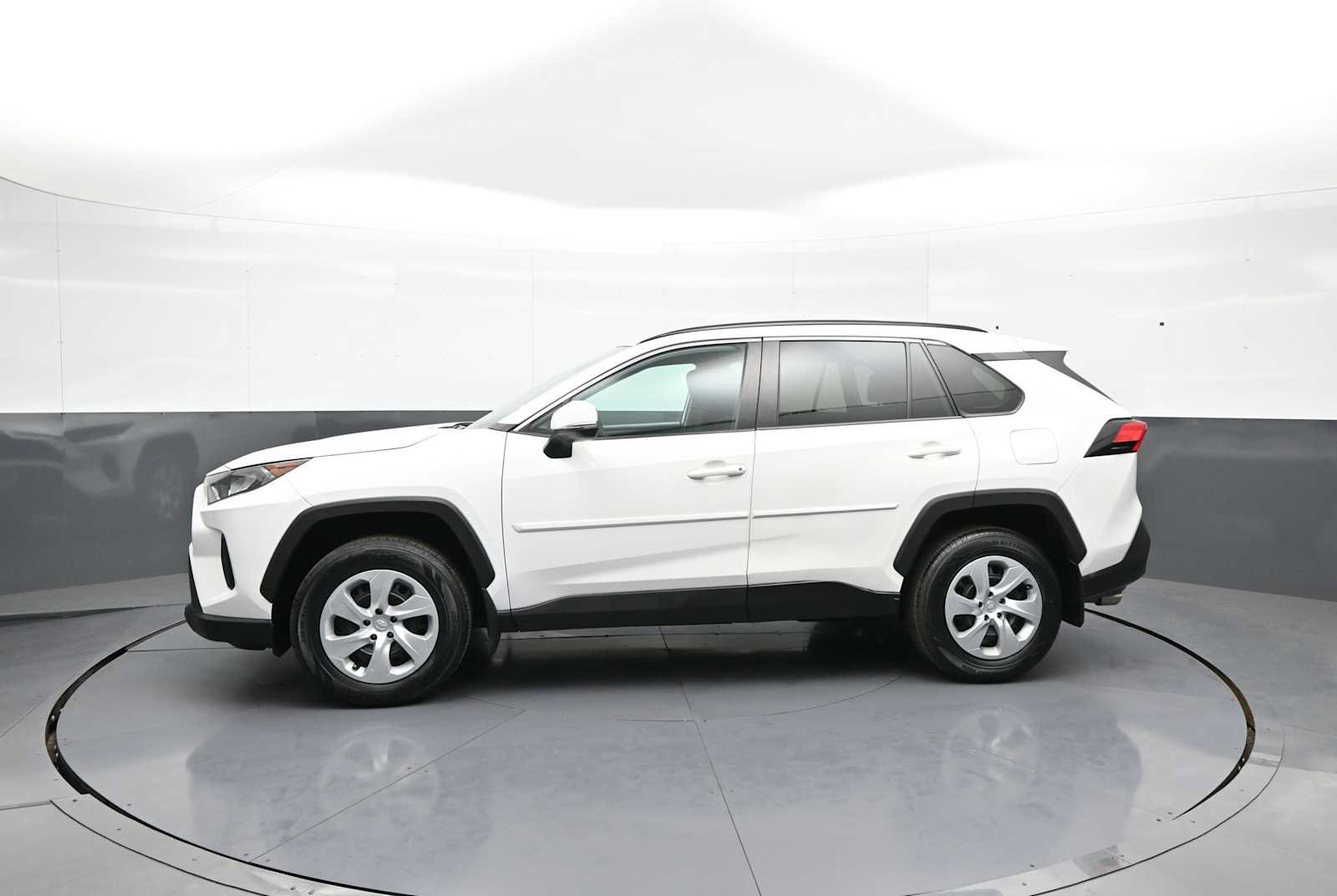 Used 2019 Toyota RAV4 LE w/ All Weather Liner Package AWD/4WD image 9