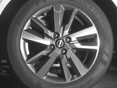 Used 2025 Nissan Versa SV FWD image 14