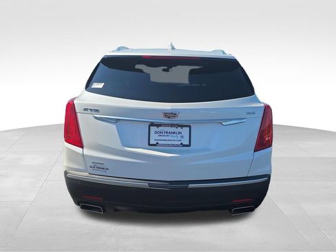 Used 2018 Cadillac XT5 Luxury w/ Driver Awareness Package AWD/4WD image 6