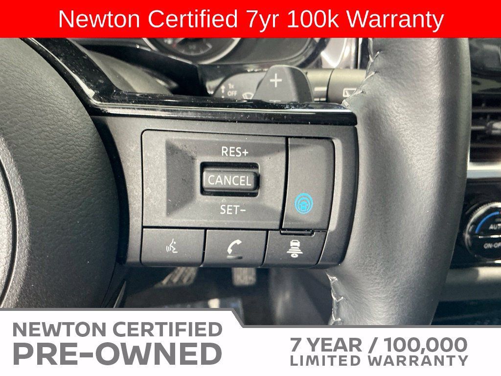 Used 2024 Nissan Pathfinder SL AWD/4WD image 38