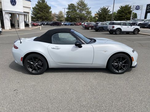 Used 2017 MAZDA MX-5 Miata Club image 42