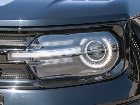 Used 2022 Ford Bronco Sport Outer Banks image 6