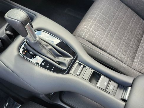 Certified 2023 Honda HR-V LX image 30