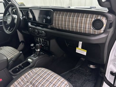 New 2026 Jeep Gladiator Sport AWD/4WD image 18