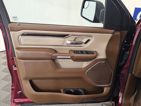 Used 2021 RAM 1500 Laramie AWD/4WD image 2