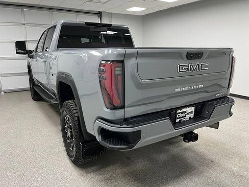 Used 2024 GMC Sierra 3500 AT4 w/ AT4 Premium Plus Package AWD/4WD image 8