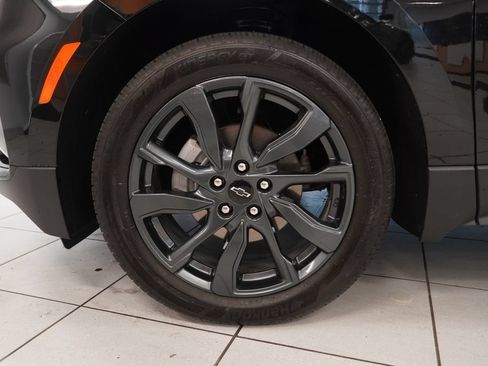 Used 2023 Chevrolet Equinox RS w/ LPO, Floor Liner Package FWD image 17