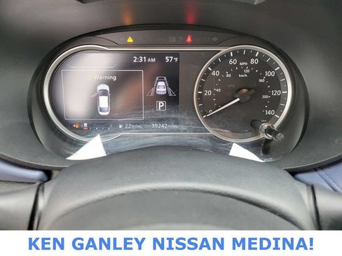 Certified 2024 Nissan Versa SV FWD image 31