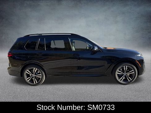 New 2026 BMW X7 xDrive40i w/ M Sport Package AWD/4WD image 6