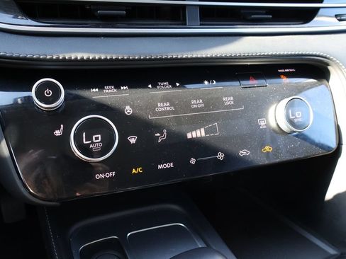 Used 2024 INFINITI QX60 Luxe AWD/4WD image 24