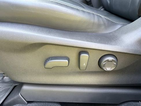 Used 2023 Subaru Ascent Touring AWD/4WD image 21