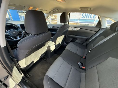 Used 2023 Kia Forte LXS image 28