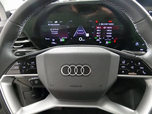 New 2025 Audi Q5 Premium Plus image 17