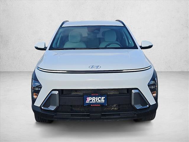 Used 2025 Hyundai Kona SEL FWD image 2