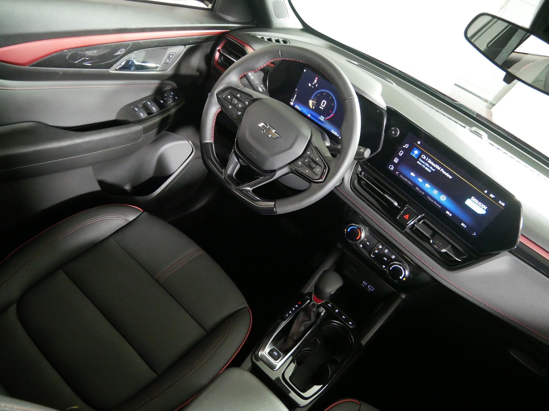 Used 2024 Chevrolet TrailBlazer RS w/ Driver Confidence Package FWD image 9