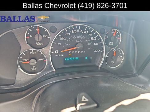 Used 2018 Chevrolet Express 2500 w/ Driver Convenience Package RWD image 12