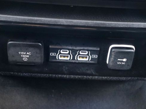 Used 2024 Jeep Wagoneer Series II w/ Flexible Seating Group AWD/4WD image 24