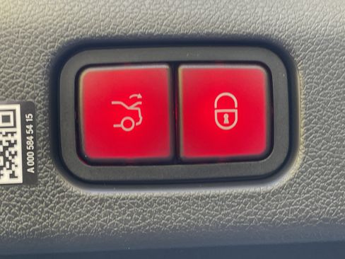 New 2026 Mercedes-Benz E 350 Sedan image 12