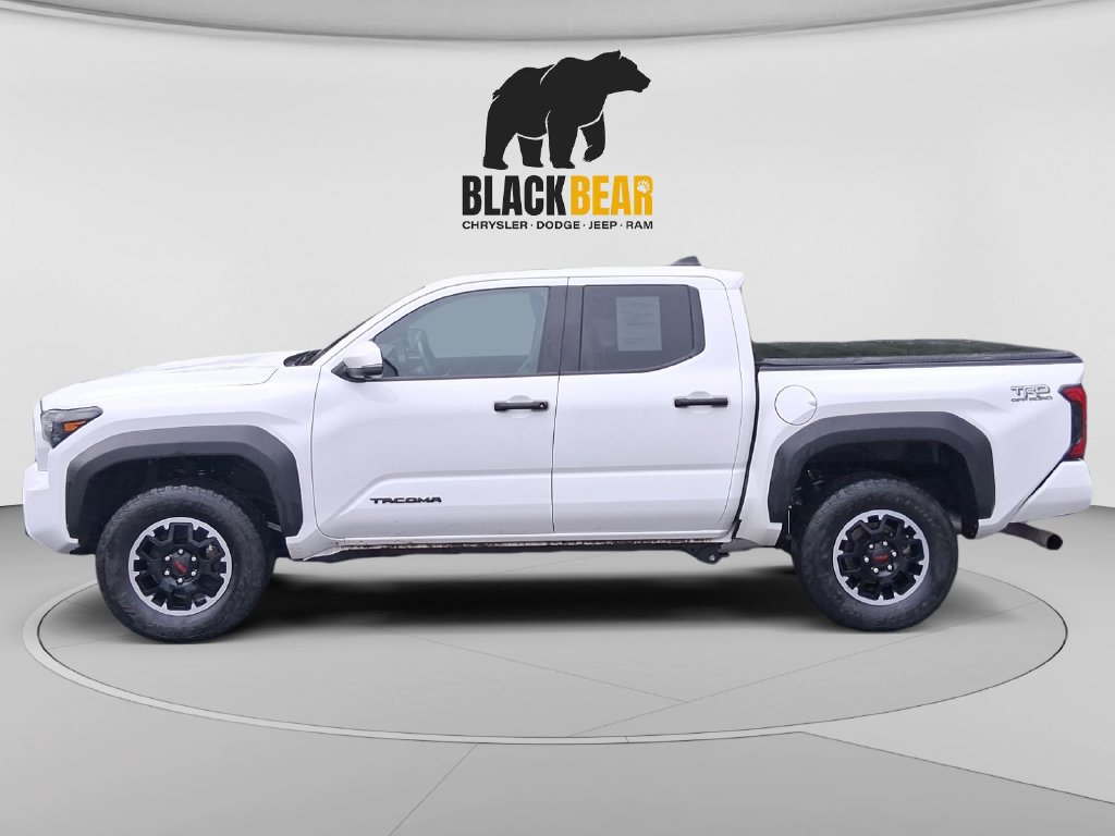 Used 2025 Toyota Tacoma TRD Off-Road w/ TRD Off Road Premium Package AWD/4WD image 6