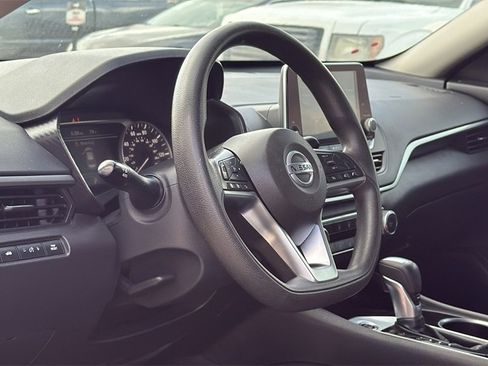 Used 2021 Nissan Altima 2.5 SV image 11